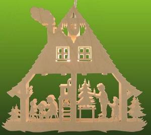Fensterbild Waldhaus beleuchtet