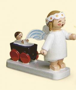Margeritenengel stehend mit Puppenwagen