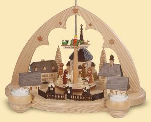 Pyramide Seiffener Dorf Spitzbogen einst�ckig natur