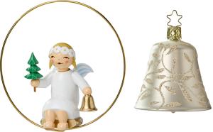 Engel im Ring mit Bäumchen und Glocke, Glasglocke silber Neu 2025