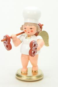 Bäckerengel mit Brezel