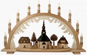 Schwibbogen mit Seiffener Dorf und Kurrende, innenbeleuchtete Gebäude